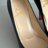 Scarpin Christian Louboutin Preto-35